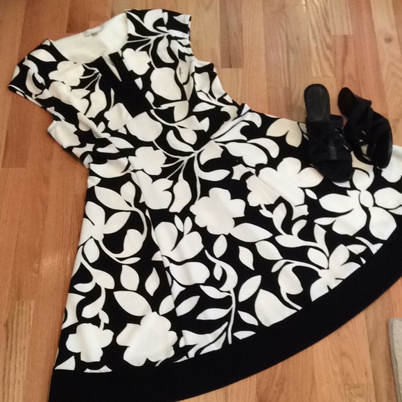 Signature by Robbie Bee Dresses & Skirts - Adorable Robbie Bee Dress